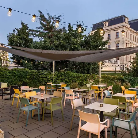 Vienna House Easy By Wyndham ホテル 4*