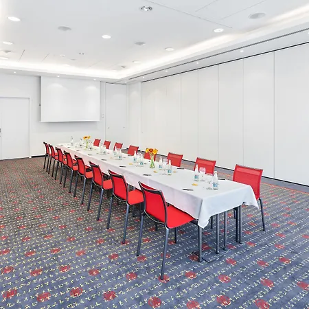 Vienna House Easy By Wyndham 4*