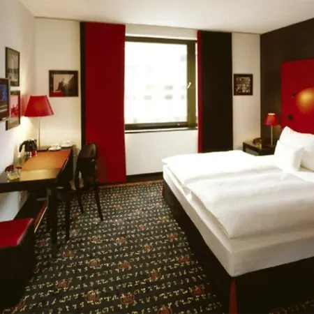מלון Vienna House Easy By Wyndham 4*