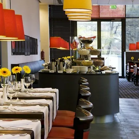 Vienna House Easy By Wyndham 4*