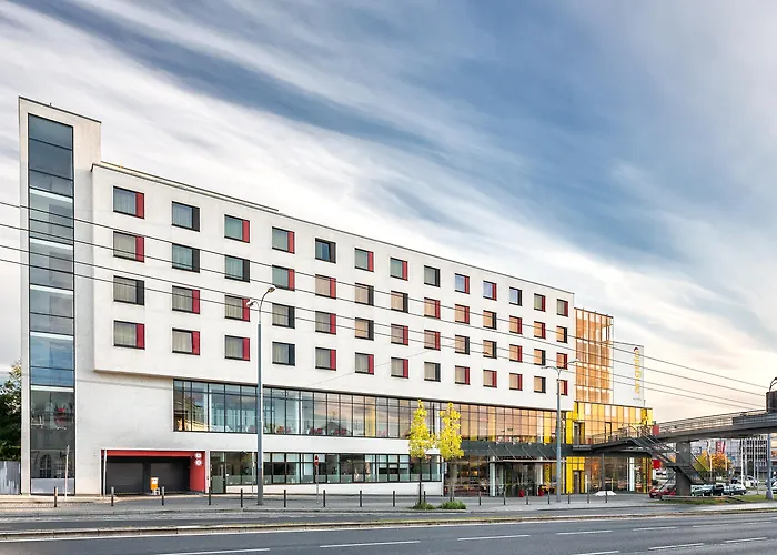 Готель Vienna House Easy By Wyndham Плзень