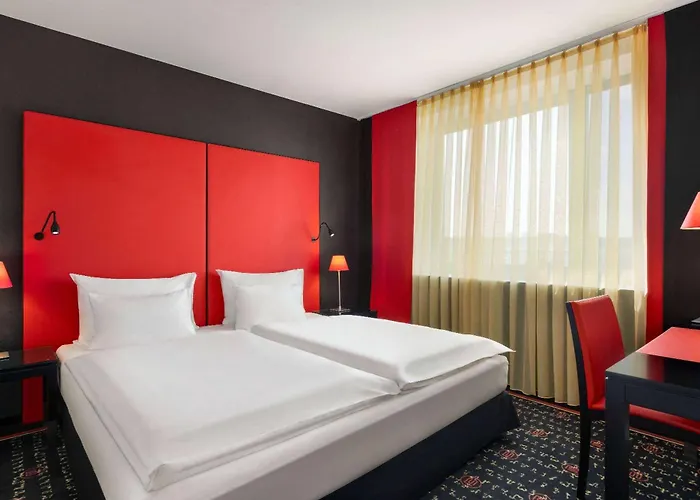 Готель Vienna House Easy By Wyndham Плзень