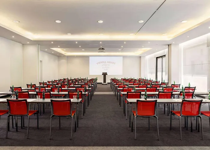 Vienna House Easy By Wyndham Плзень