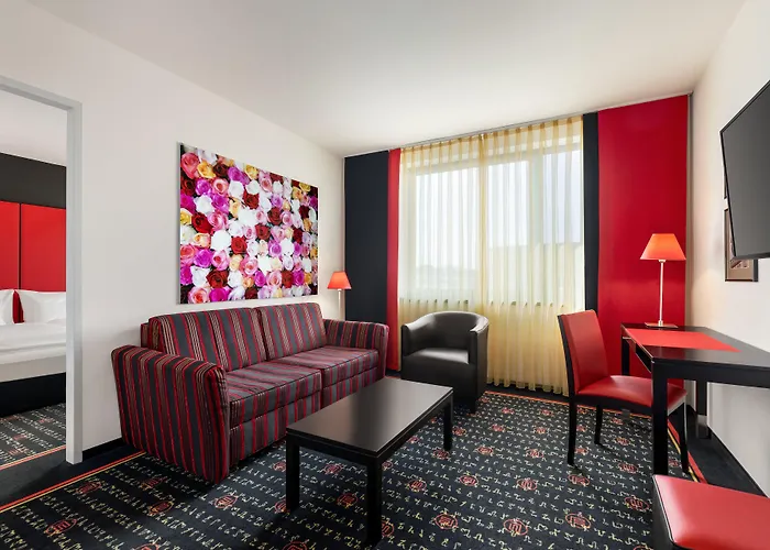 Готель Vienna House Easy By Wyndham 4*